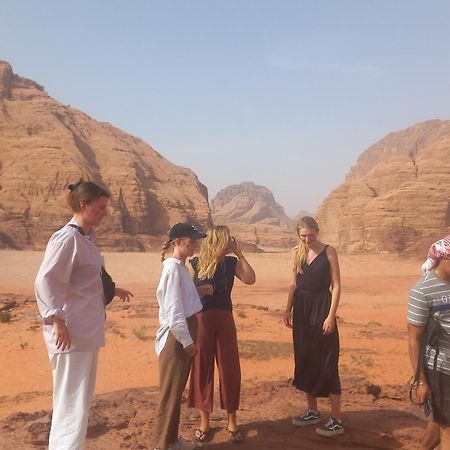 غرووب وادي رم Hotel Buitenkant foto