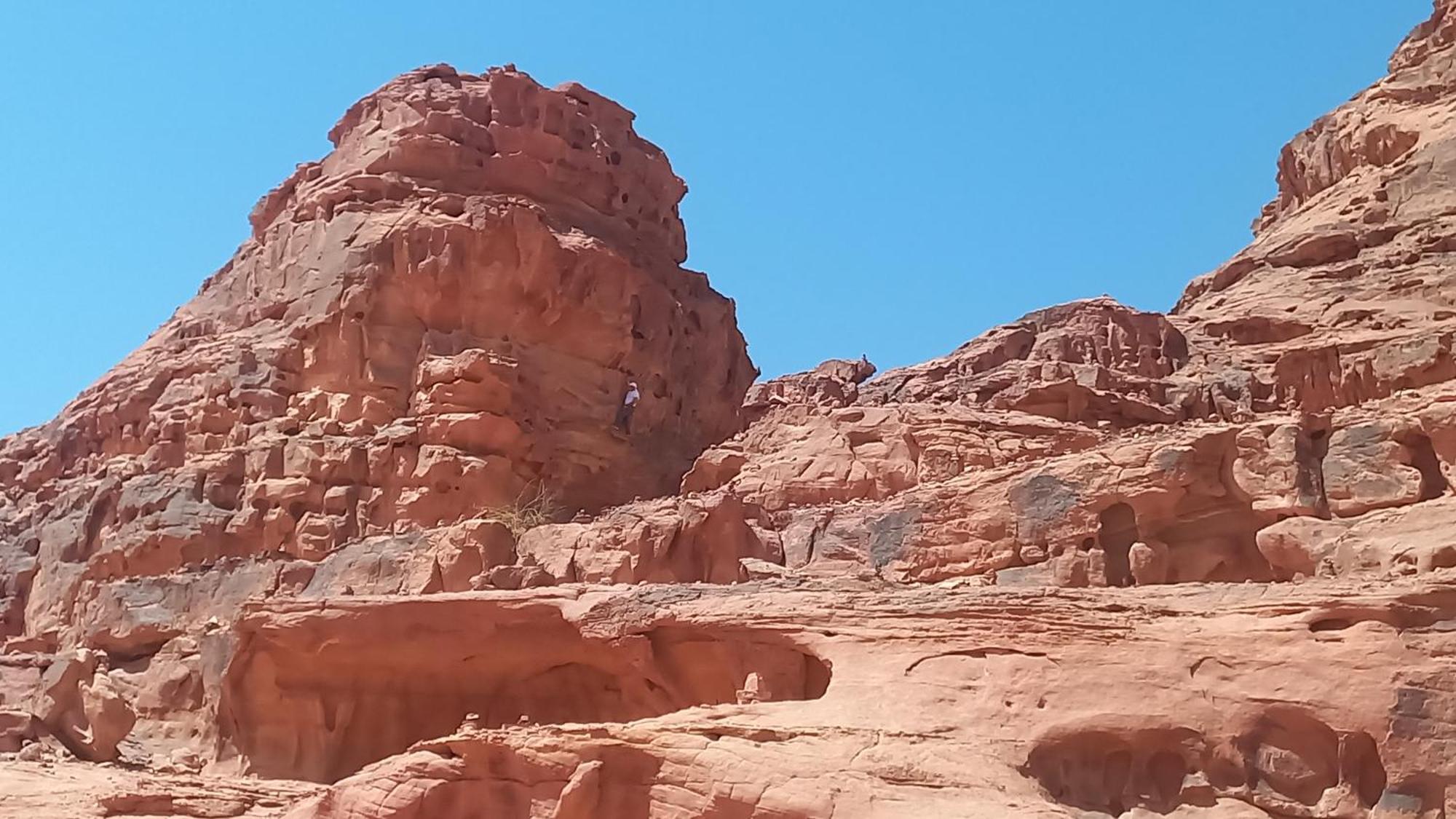 غرووب وادي رم Hotel Buitenkant foto