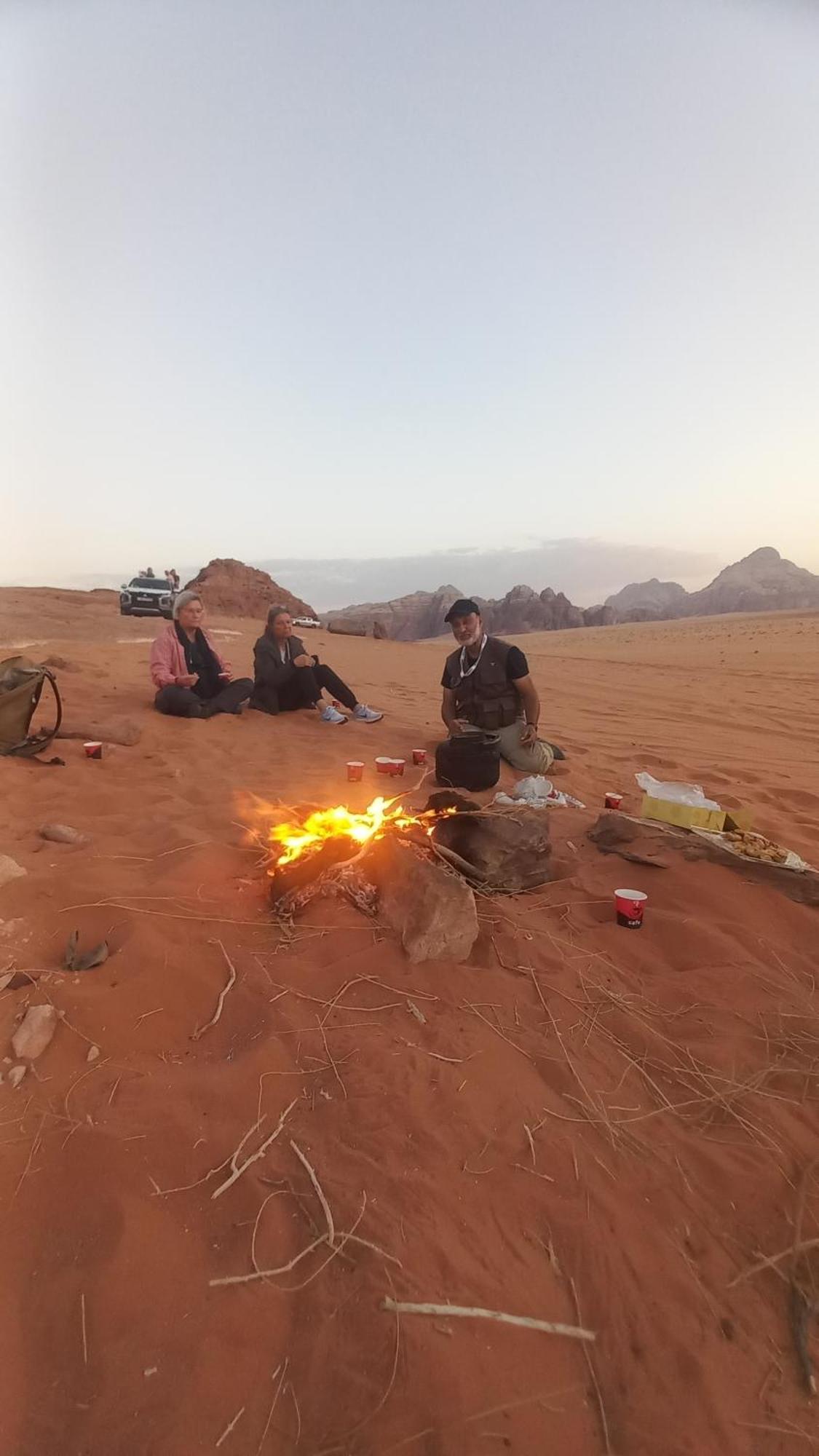 غرووب وادي رم Hotel Buitenkant foto
